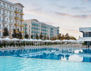 Отель "Город Mira Family Resort & SPA Anapa Miracleon" / "Город Мира Фэмили Резорт и СПА Анапа Мираклеон"